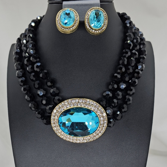 Heidi Daus Jewelry - Heidi Daus Necklace And earrings Set